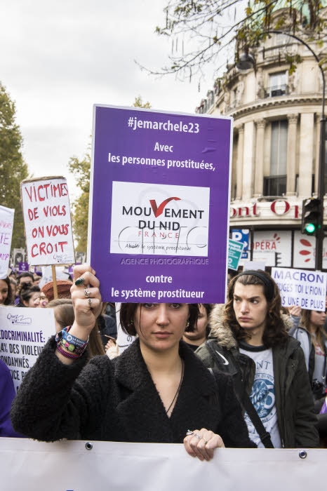 Paris, marche contre les violences sexistes et sexuelles faites aux femmes.