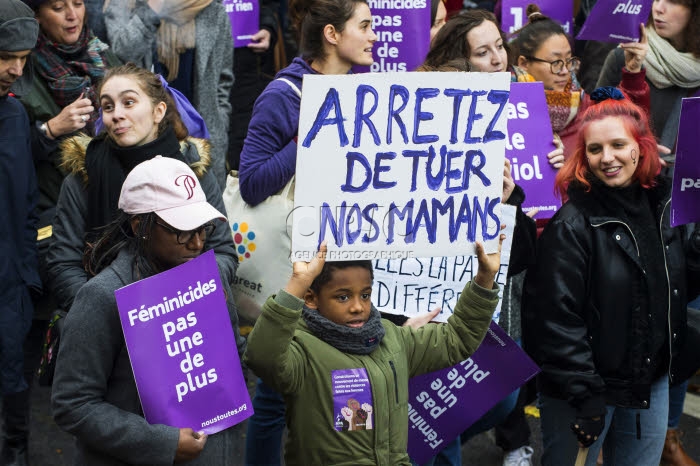 Paris, marche contre les violences sexistes et sexuelles faites aux femmes.