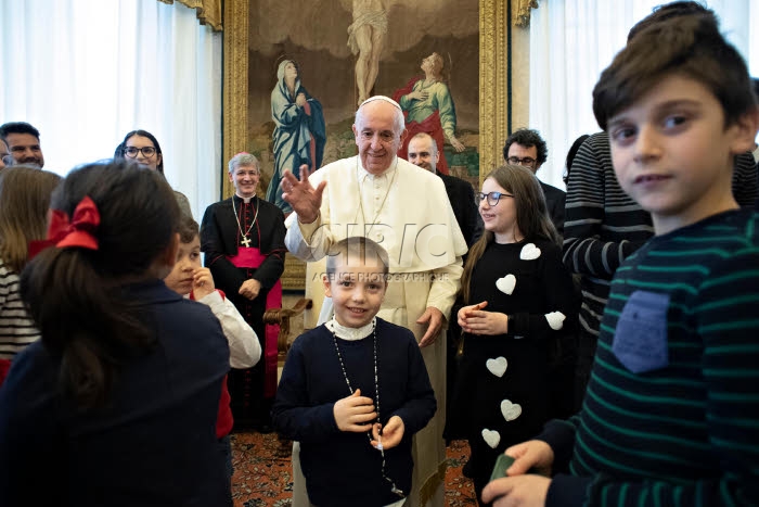 Le pape François reçoit des enfants et jeunes de l’Action catholique italienne.