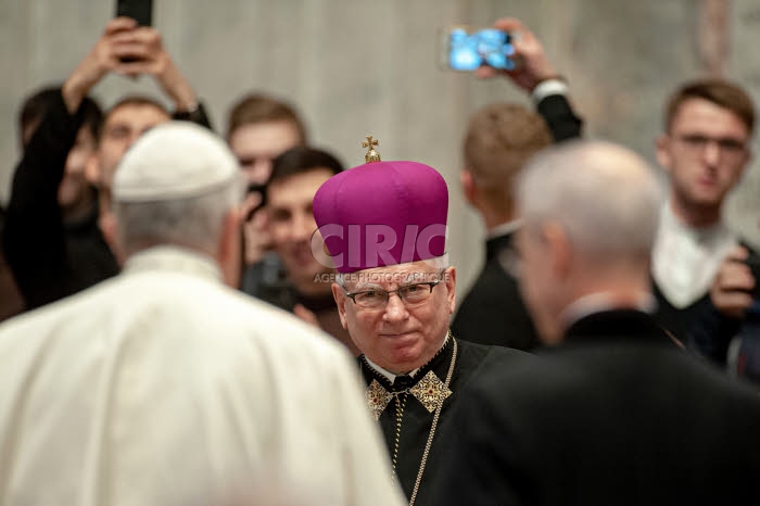 Le Pape et des pèlerins de l’éparchie gréco-catholique byzantine d'Ukraine.