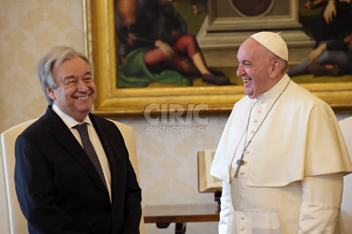 Le pape François et Antonio GUTERRES, secrétaire général des Nations unies.
