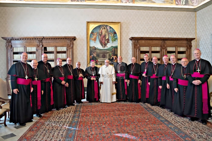 Le pape François rencontre les évêques américains au Vatican.
