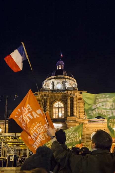 Manifestation contre le projet de loi bioéthique devant le Sénat à Paris.