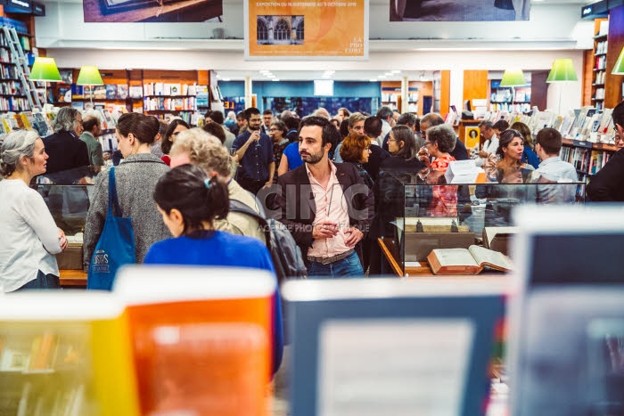 Librairie La Procure à Paris.