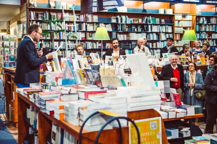 Librairie La Procure à Paris.