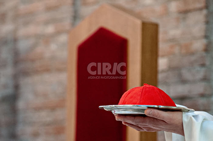 Calotte de cardinal.
