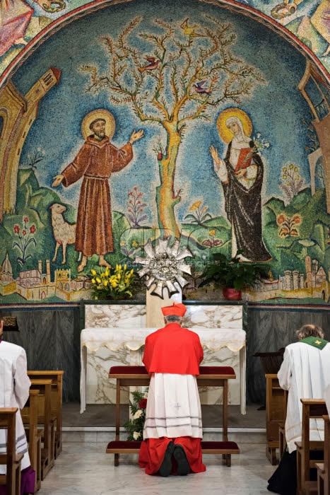 Le Card. Cristobal LOPEZ ROMERO prend possession de son église titulaire.