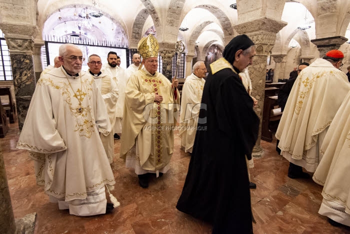 Les évêques italiens et du pourtour méditerranéen se réunissent à Bari, Italie.