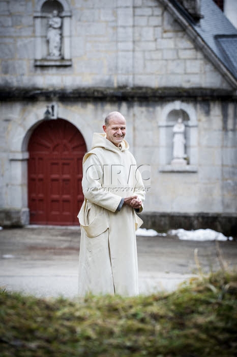 Dom Dysmas de LASSUS, prieur et ministre général de l'Ordre des Chartreux.