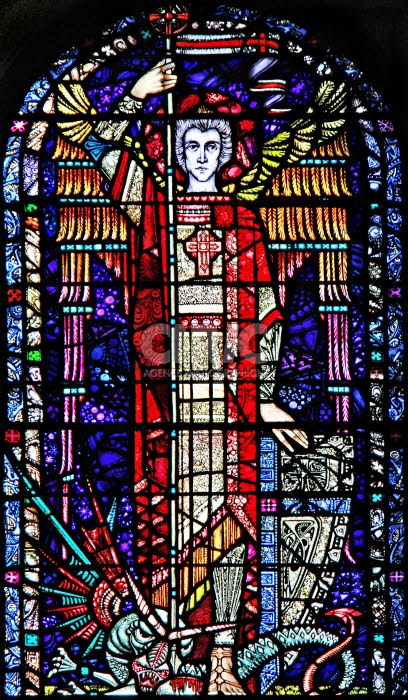 Saint Michel terrassant le dragon.