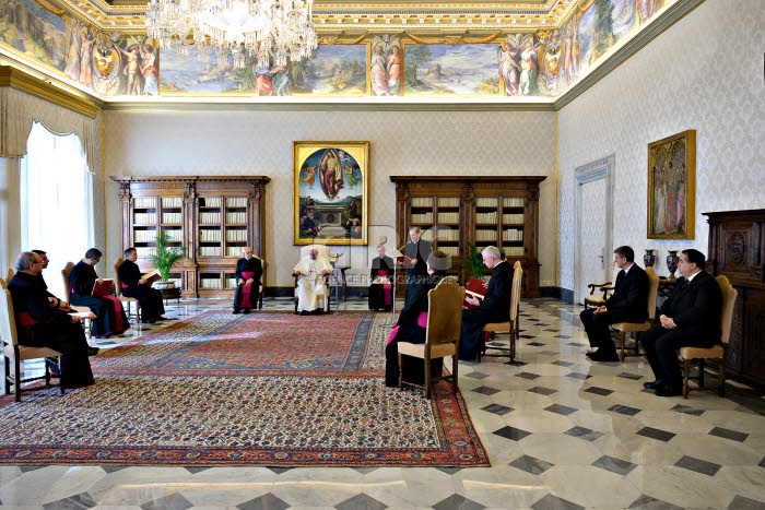 Coronavirus, audience générale restreinte dans le Palais apostolique. Vatican.