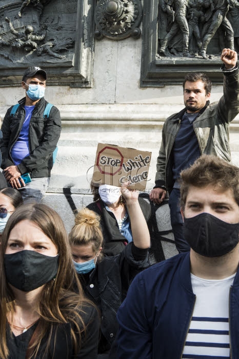 Rassemblement en hommage à George FLOYD, mort lors d'une arrestation aux USA.