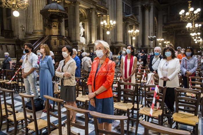 Sept femmes candidates à des fonctions diverses dans l'Eglise.