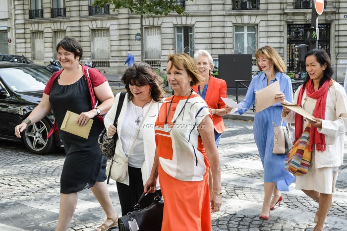 Sept femmes candidates à des fonctions diverses dans l'Eglise.