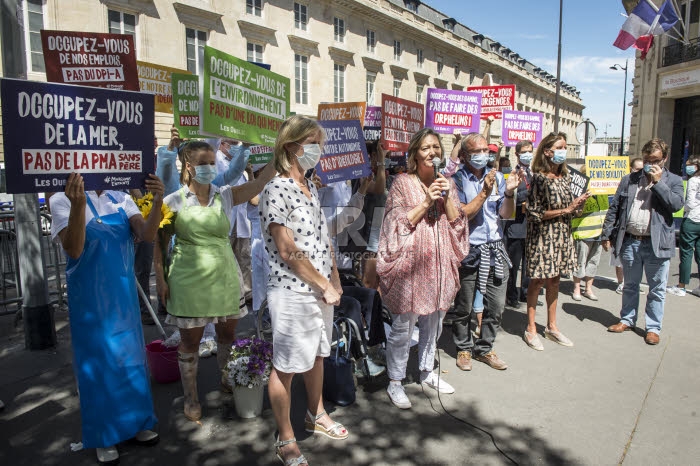 Projet de loi bioéthique, La manif Pour Tous devant l'Assemblée nationale.