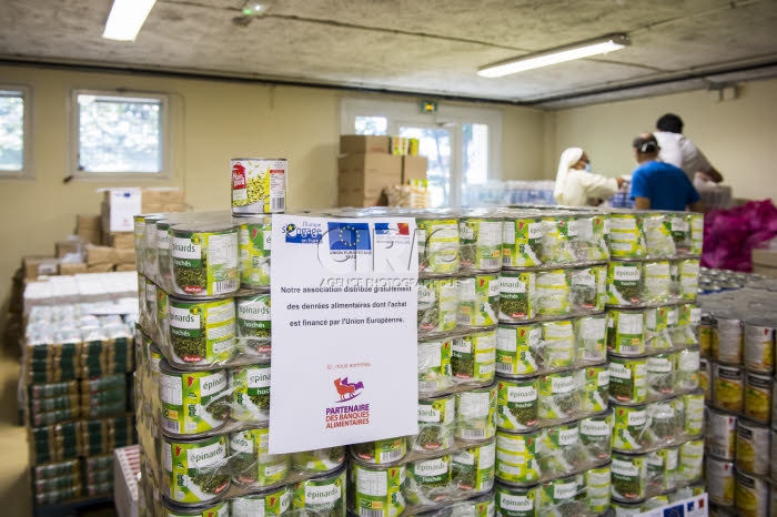 Distribution alimentaire au mois d'août par l'association ASA.