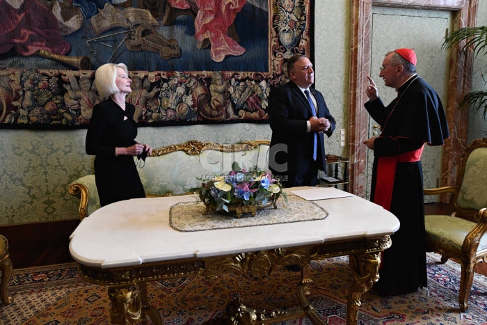 Le Card. Pietro PAROLIN reçoit au Vatican Mike POMPEO.