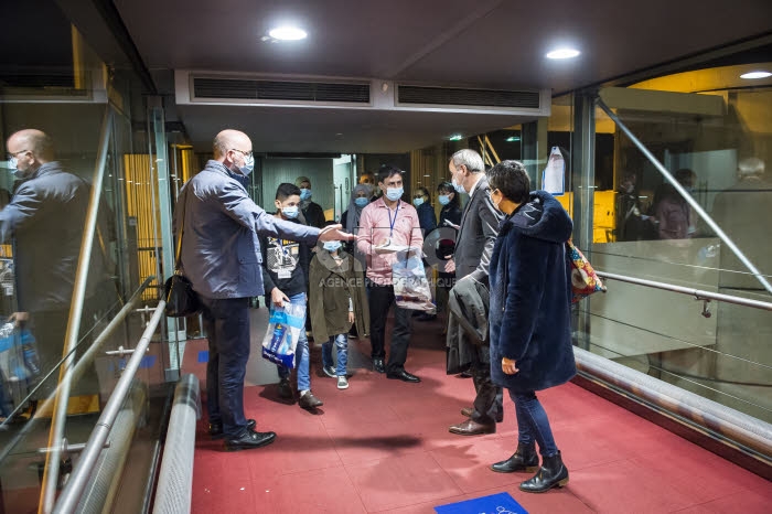 Arrivée en France de réfugiés, via les “couloirs humanitaires".