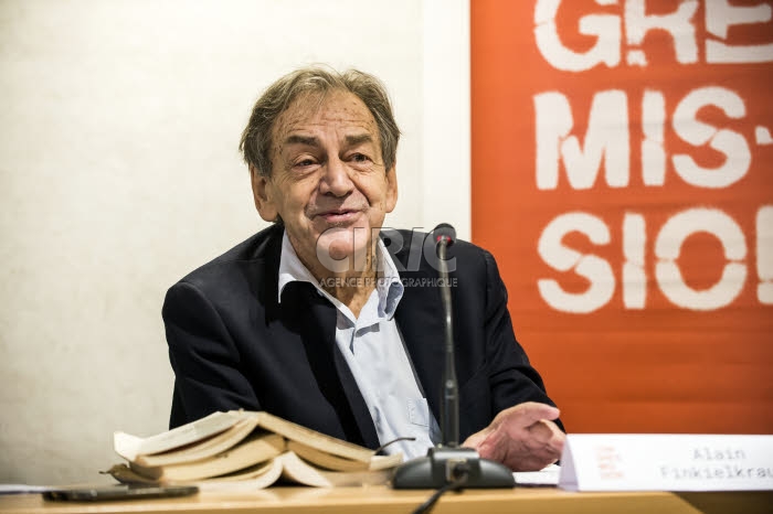 lors du débat "Peut-on vivre sans Dieu ?".