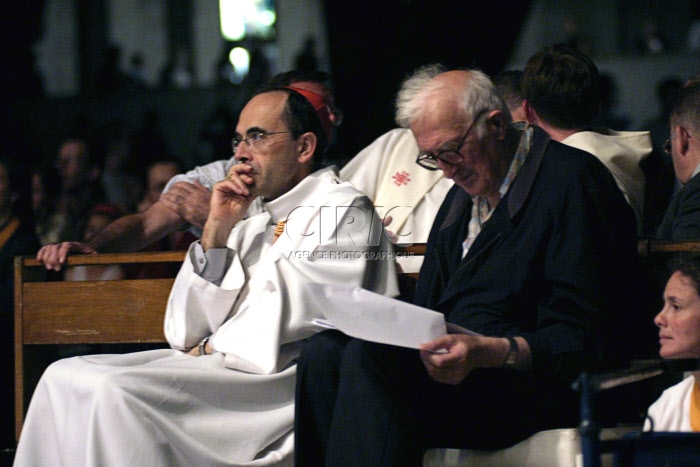 Soirée internationale des jeunes avec le cardinal Barbarin